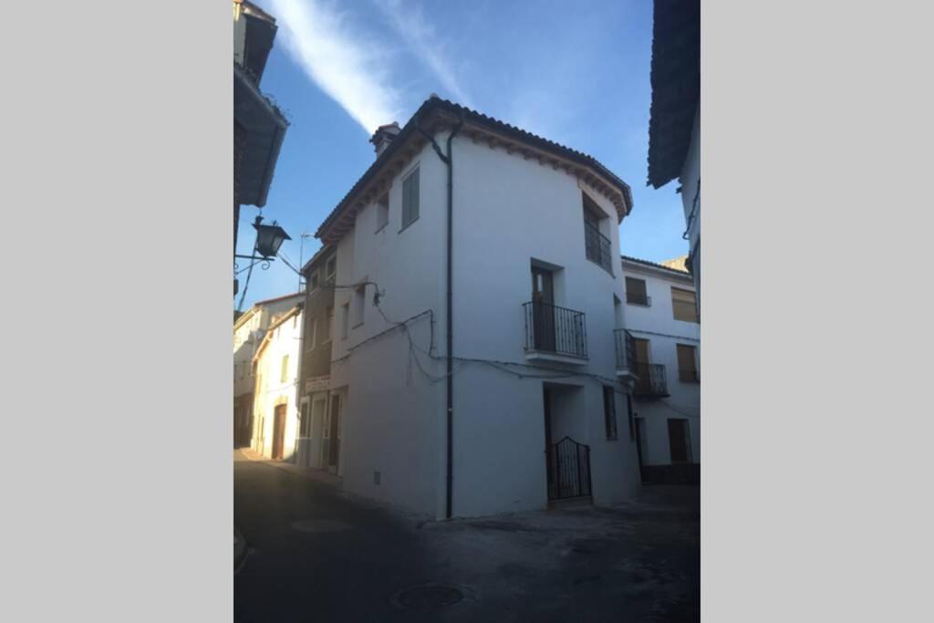 Casa Con Encanto En Poyales Del Hoyo Exterior photo